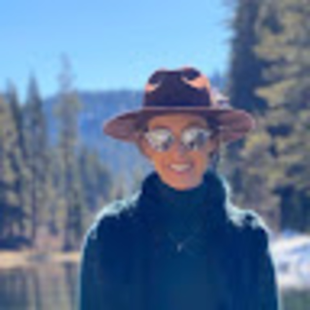 Meet your Posher, Joelle